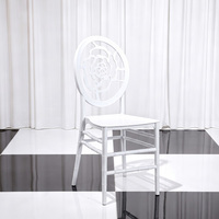 Chaise de mariage empilable en plastique PP blanc avec dossier en forme de rose pour salle de banquet