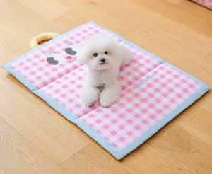 ペット用防水アイスパッド夏スリーピングパッドクールマット犬用ベッドと猫用ベッド - Product Image 3