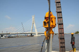 Valla de carretera hidráulica O Shape <span class=keywords><strong>Post</strong></span> <span class=keywords><strong>Driver</strong></span> Ramming Machine Excavadora Pila Driving Vibro Hammer - Product Image 3