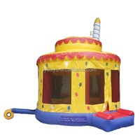 Château gonflable en forme de château, maison à rebond de gâteau d'anniversaire gonflable populaire, nouveau design