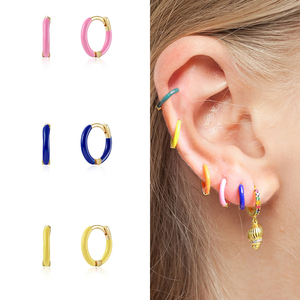 ROXI - Pendientes de Aro con Esmalte Arcoíris de Nuevo Diseño, Pendientes de Esmalte Geométricos Minimalistas y Bonitos - Product Image 6