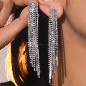 Boucles d'oreilles longues à pampilles pour femme, style mode, luxe, strass AB super scintillants, petits accessoires pour le visage - Product Image 3