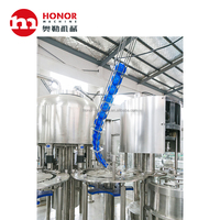 Machine de capsulage de remplissage de production d'eau minérale en plastique 3 en 1 de type linéaire 3-10L