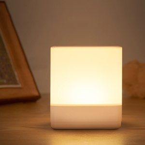 Lámpara Táctil LED de Mesa, Lámpara de Noche para Dormitorio con Sensor Táctil, Lámpara de Escritorio Portátil, Luces Nocturnas para Decoración del Hogar - Product Image 6