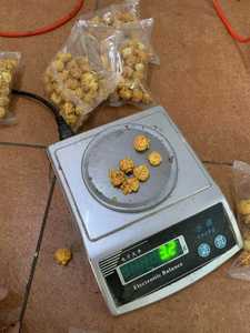 Petite machine d'emballage verticale pour aliments prêts à consommer, maïs soufflé, petits poissons secs, fruits, <span class=keywords><strong>prix</strong></span> - Product Image 6