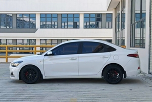 Hyundai Verna 1.6L 2018 Usado, Sedán Familiar Compacto, Rendimiento Estable, Eficiente en Consumo <span class=keywords><strong>de</strong></span> Combustible, Auto para Viajes Diarios en Buen Estado - Product Image 4