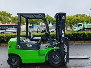 מלגזות מיני ניידות 4 גלגל 1.5t 1.8t 2t חשמלי איזון מזלג להרים מיצרן בטוח - Product Image 6