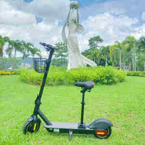 <span class=keywords><strong>Trottinette</strong></span> Électrique Compacte G10 36V10A de 10 Pouces <span class=keywords><strong>pour</strong></span> Adultes, Idéale <span class=keywords><strong>pour</strong></span> les Déplacements Quotidiens, Étudiants, Femmes et Employés de Bureau Urbains – Vitesse 40km/h – Expédition depuis l'Entrepôt Américain - Product Image 4