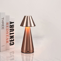 Lampe de table LED sans fil moderne, design métallique avec commande tactile et alimentation par batterie rechargeable