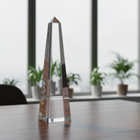 Trophée Pyramide en Cristal K9 – Récompense de Luxe pour les Honneurs et Événements Corporatifs