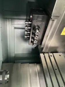 Máquina de torno cnc de herramientas en vivo torreta de control numérico torno de torneado máquina de torno cnc de mecanizado de metal de alimentación automática