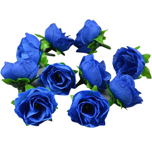 Têtes de roses artificielles en soie, vente directe d'usine, roses rouges simples pour la Saint-Valentin - Product Image 1