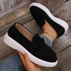 Mocassini slip-on comodi con suola spessa rialzata in camoscio, sneakers da donna per tutti i giorni e per lo shopping. - Product Image 2