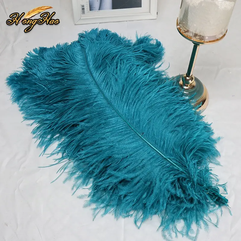 Plumas de avestruz de color macarrón de 60-65cm al por mayor Material decorativo teñido azul Pavo Real Premium para regalos de fiesta de bodas