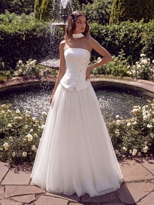 Elegante Vestido de Novia Blanco sin Tirantes, Estilo Princesa, de Gasa, Cintura Alta, Ajustado, Largo hasta el Suelo, con Detalle de Botones - Product Image 3