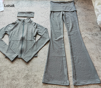 Collection Automne 2026 : Ensemble deux pièces pour femme avec veste zippée, chemise, leggings et pantalon évasé, et veste à logo personnalisé en strass