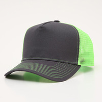 Gorra de béisbol trucker transpirable con malla trasera y parche de goma 3D personalizado, ajustable con cierre a presión para conducir al aire libre