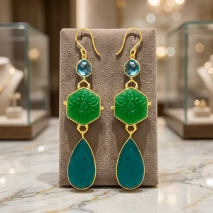 Nouvelle Arrivée Boucles d'oreilles pendantes en laiton plaqué or avec onyx vert teinté émeraude, faites à la main, style ethnique Jaipur Gems - Product Image 3