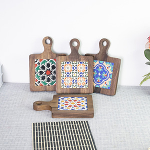 Posavasos de madera con diseño de azulejos, cuadrado, resistente al calor, para uso en la cocina. - Product Image 1