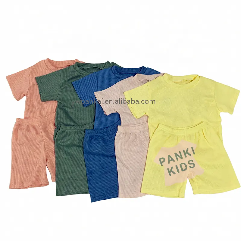 شعار مخصص للصبيان الصغار مجموعات ملابس الصيف قماش الوافل قصيرة الأكمام قمم مطابقة السراويل ملابس للأطفال