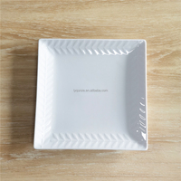 Assiettes en céramique en gros avec des assiettes plates en porcelaine blanche bon marché en vrac pour les mariages