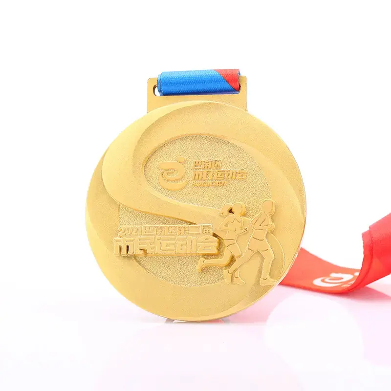 OEM üretimi özel futbol altın 3D madalya yarış çalışan Metal maraton spor madalya ile şerit