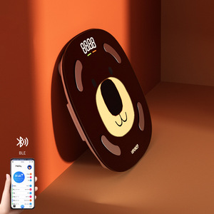 Báscula inteligente única con forma ovalada, color amarillo, con sensor táctil y Bluetooth para la composición corporal, para mujeres y familias. - Product Image 5