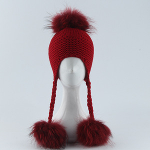 Mode nouveau produit Design bébé hiver doux boule de fourrure chapeau réel trois fourrure de raton laveur pompons <span class=keywords><strong>bonnet</strong></span> chapeaux pour enfants - Product Image 2