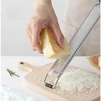 Premium Zester Rasp met roestvrijstalen mes, kaas- en citroenschiller, kaassnijder met soft-touch handvat