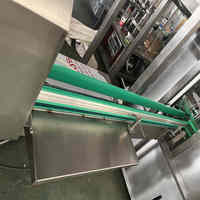 Machine de remplissage automatique de liquides linéaire électrique de 5 litres pour bouteilles PET de 5L à 10L dans la ligne de production chimique et de produits manufacturés
