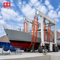 Grue mobile à portique sur pneus en caoutchouc de 50, 100, 300, 500 tonnes pour levage de yachts, idéale pour marinas, clubs nautiques et chantiers navals