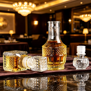 Botella de Vidrio Grabada Vintage de 50ml, 100ml, 150ml, Mini Botella de <span class=keywords><strong>Licor</strong></span>, Vino, Brandy, Vodka, Whisky con Tapón - Product Image 3