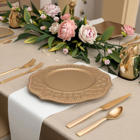 Assiette de présentation classique en plastique de 13 pouces, motif plante doré gaufré, peinte à la main, forme pétale, pour décoration de table de mariage et de dîner
