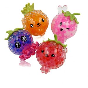 Jouet personnalisé en TPR anti-stress en forme de fruit pour bébé - Jouet sensoriel et fidget original à presser - Product Image 1