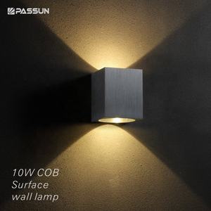Lampada da Parete LED Moderna <span class=keywords><strong>a</strong></span> Forma di Cubo 2W con Illuminazione Su e Giù per Interni - Product Image 5
