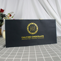 Maßgefertigte Luxus-Geschenktüten aus Recycling-Karton mit Handgriffen und Offsetdruck-Logo für Schmuck