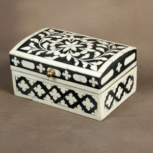 Elegante joyero curvado con incrustaciones de hueso superior con diseño geométrico floral negro, disponible a precios al por mayor. - Product Image 1