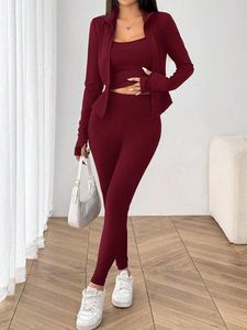 Ensemble de yoga <span class=keywords><strong>3</strong></span> pièces élégant pour femme FH 1set : veste zippée, soutien-gorge de sport froncé, leggings taille haute – Tenue de sport pour la gym, la course et le yoga - Product Image 4