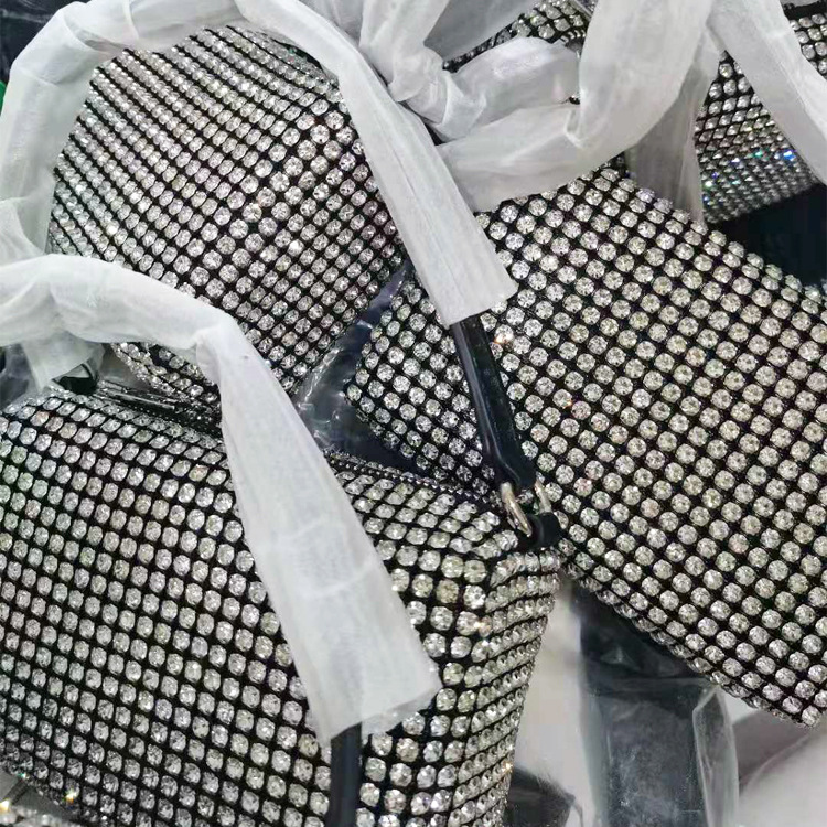 Factory AW diamond bag spring 2022 full diamond bag hand bill of lading shoulder slant cell phone armpit bag