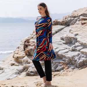 Traje de Baño Musulmán para Mujer, Burkini Estampado de Manga Larga, Ropa de Playa Modesta de Secado Rápido, Venta al Por Mayor - Product Image 3