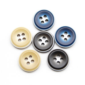 Manteau à boutons multicolore en résine 4 trous bon marché manteau <span class=keywords><strong>trench</strong></span> manteau à boutons robe pantalon bouton accessoires de couture - Product Image 1