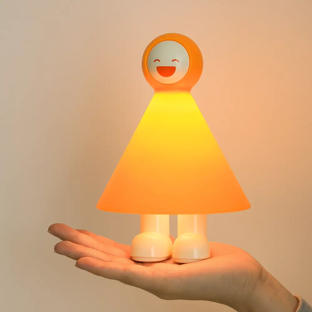 2024 새로운 디자인 만화 귀여운 인형 아이 밤 램프 테이블 조명 오렌지 충전식 USB 야간 조명 방