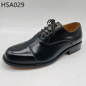 Chaussures Derby en cuir de vachette naturel brillant/mat LXG, design à double jointure, à lacets, pour banquets d'affaires, en vente HSA029 - Product Image 5