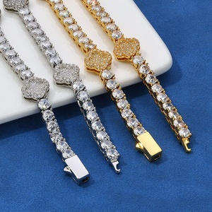 Pulsera <span class=keywords><strong>de</strong></span> tenis Hiphop unisex con circonita cúbica pavé y trébol <span class=keywords><strong>de</strong></span> la suerte, chapada en oro <span class=keywords><strong>de</strong></span> 14K, hipoalergénica, delicada, con cadena <span class=keywords><strong>de</strong></span> trébol <span class=keywords><strong>de</strong></span> 4 <span class=keywords><strong>hojas</strong></span>, para uso diario - Product Image 3