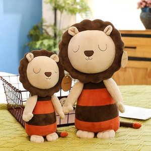 ตุ๊กตาสิงโตน้อย ของเล่นนุ่มนิ่มช่วยให้หลับสบาย ทำจากโพลีเอสเตอร์และใยฝ้าย PP ของขวัญยอดนิยมสำหรับวันเกิดเด็กและวันวาเลนไทน์ - Product Image 3