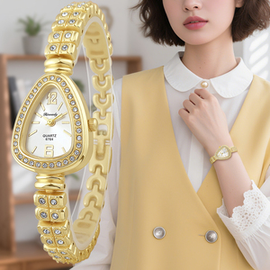 W025 2026 Dernières Montres de Luxe à Quartz pour Femmes avec Cadran Triangulaire en Alliage et Design Diamanté - Product Image 1