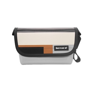 Borsa a Tracolla in Tela Cerata Riciclata Impermeabile Antistatica Stile Freitag in Pelle PVC Abrasiva Personalizzata - Product Image 1