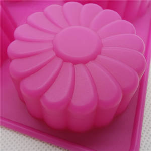 Usine vente Silicone gâteau <span class=keywords><strong>moule</strong></span> <span class=keywords><strong>moule</strong></span> beignet grand rond cuisson fleur moules Silicone 4 pouces pour gâteau - Product Image 4