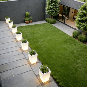 Macetas LED Modernas de Lujo con Recubrimiento de PE, Macetas Decorativas Luminosas con Carga Solar, Macetas LED de Plástico de Gran Tamaño - Product Image 3