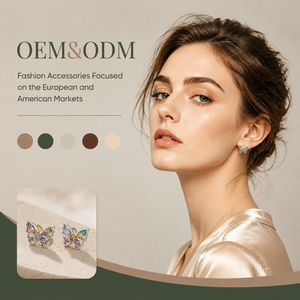 ต่างหูแบบติดหู OEM ODM ขายส่ง ต่างหูเงินชุบรูปผีเสื้อแบบกลวง ประดับเพชรหลากสี เครื่องประดับแฟชั่นสำหรับผู้หญิง - Product Image 1